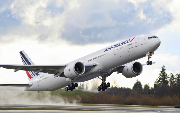 Air France airplane taking off