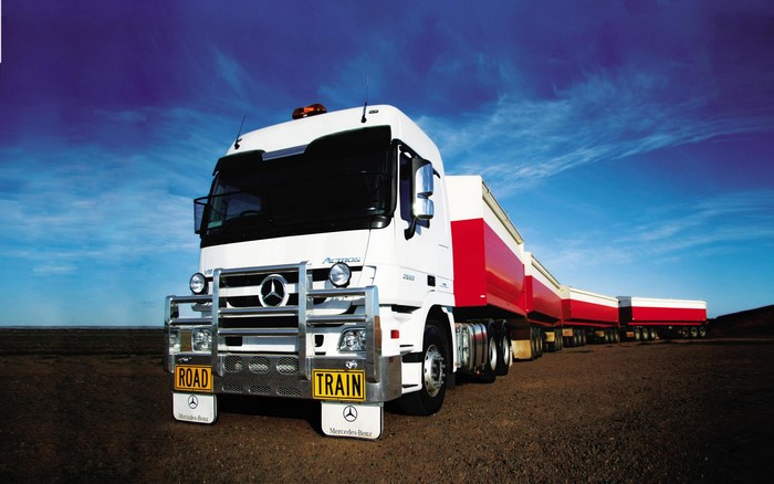 Mercedes-Benz Actros Road Train Truck