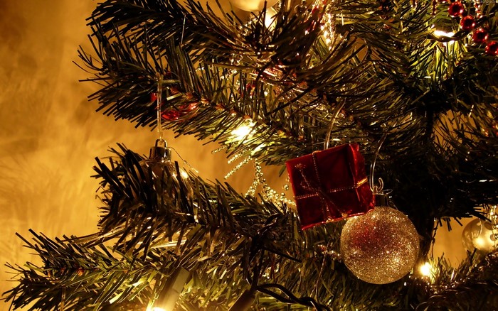 Christmas tree with ornaments and lights