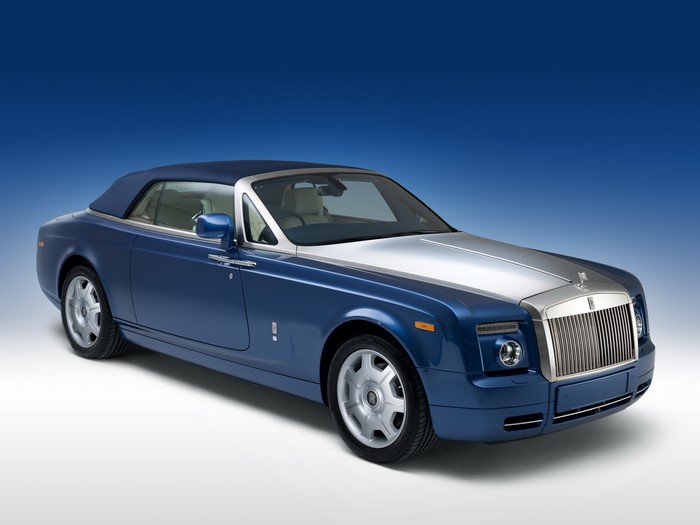 Blue Rolls-Royce Phantom Drophead Coupe