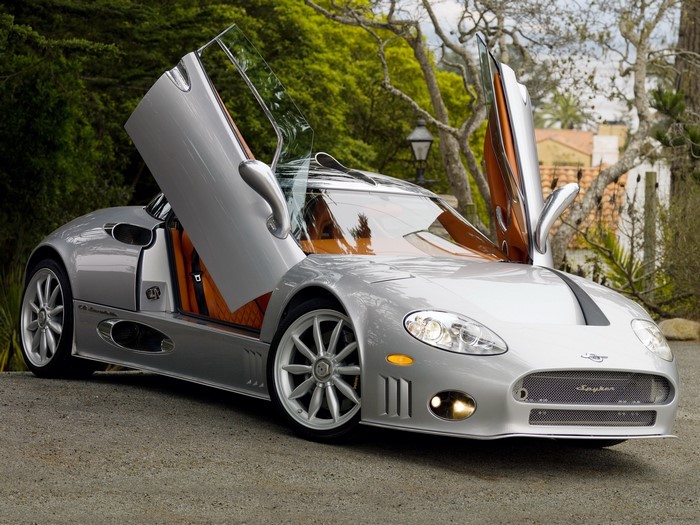 Silver Spyker C8 Laviolette with doors open