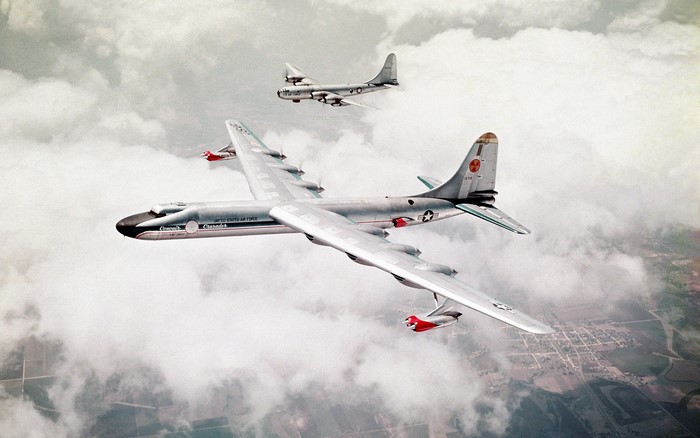 Boeing B-52 Stratofortress aircraft in flight
