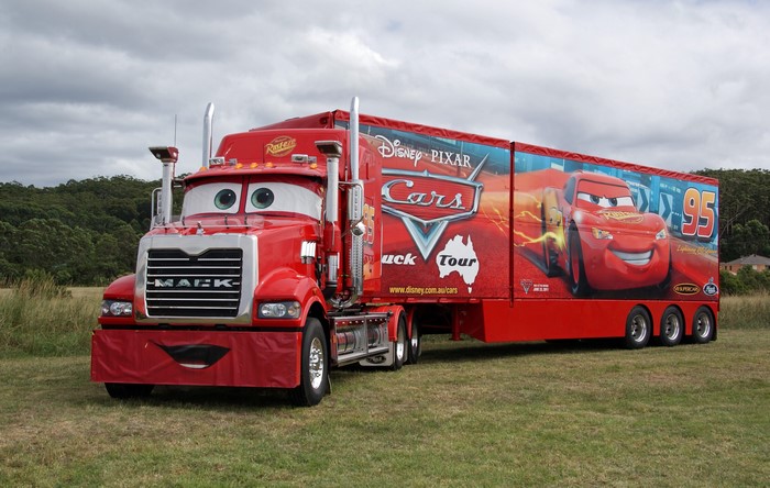 Mack Trucks Lightning McQueen Cars Tour