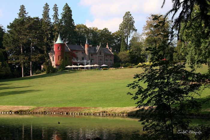 Castel Breivelde Belgium with lake and trees