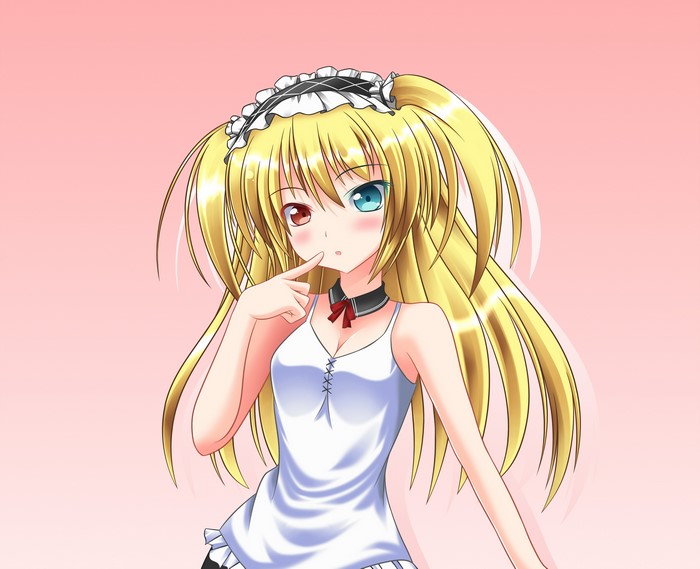 4K anime girl with heterochromia