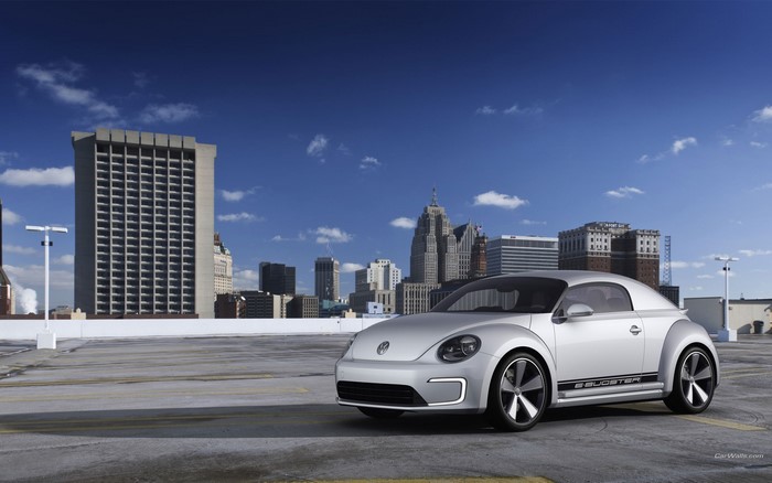 Volkswagen E-Bugster concept car in city