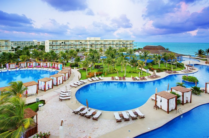 Resort with pools and ocean view
