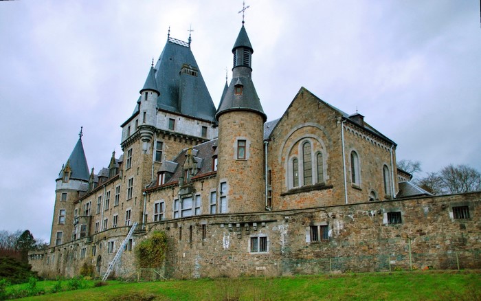 Froidcourt Castle, Belgium