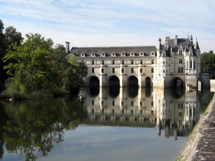 Château de Chenonceau reflected in the River Cher, France