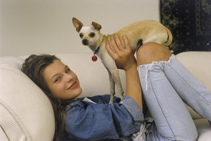 Milla Jovovich with a Chihuahua