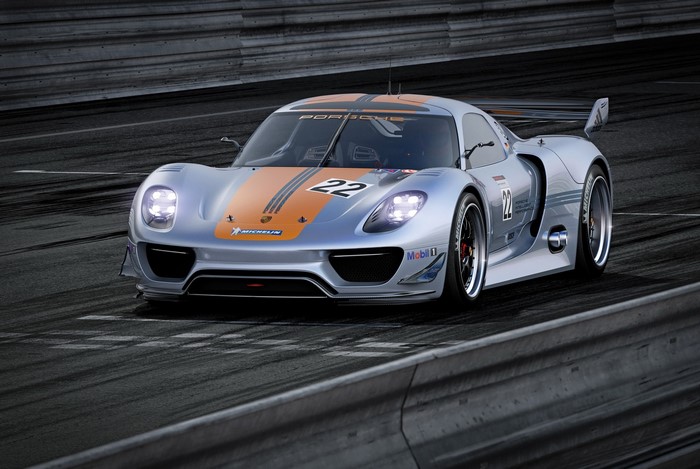 Porsche 918 Spyder race car on track