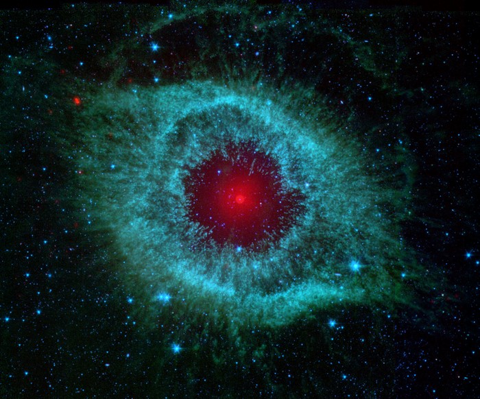 4K NGC 7293 Helix Nebula in Space