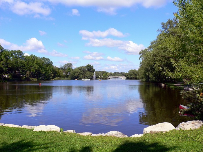 Lake with fountain and bridge in Stratford, Ontario