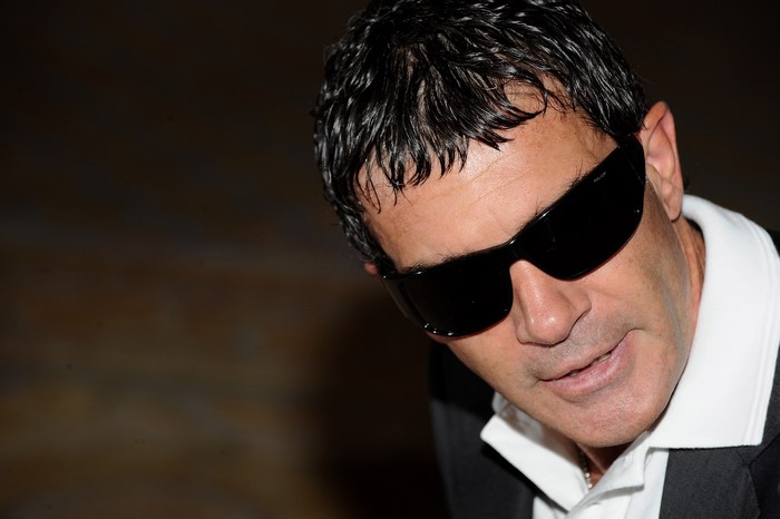 Antonio Banderas wearing sunglasses