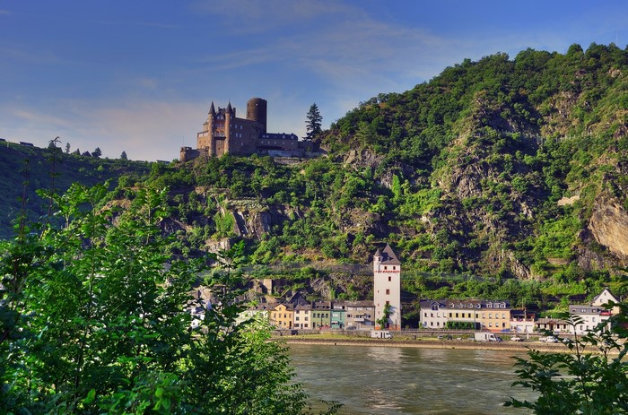 Castle Katz on a hill above a river in Germany
