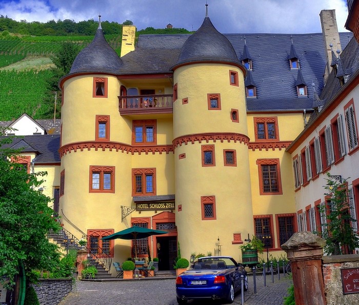 Hotel Schloss Zell in Germany with vineyards