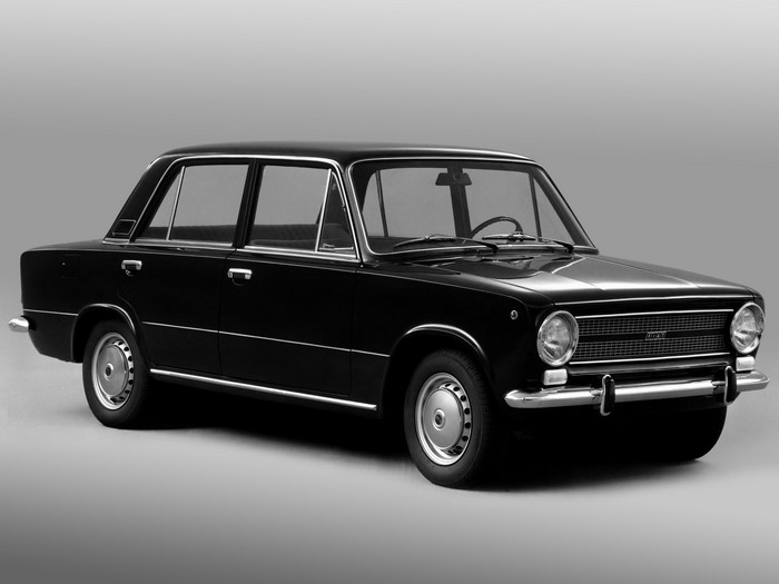 Black Fiat 124 1972 Sedan