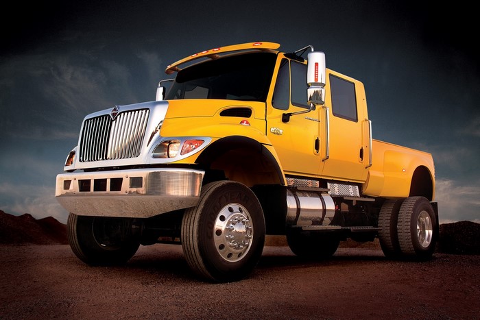 Yellow International CXT Truck