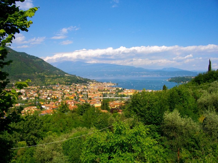 Town on a lake with mountains in Italy