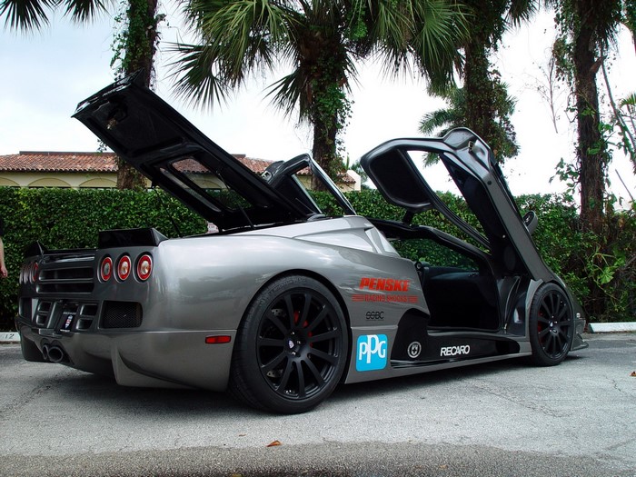 SSC Ultimate Aero with doors and hood open