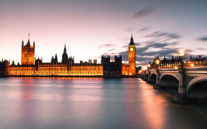 Palace of Westminster and Big Ben at dusk