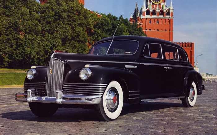 Black ZIS-110 limousine in front of Kremlin