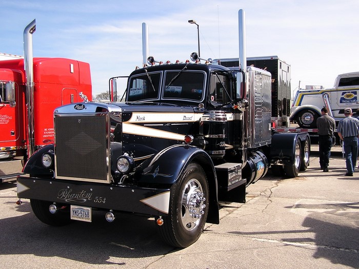 Mack Phantom 554 Truck