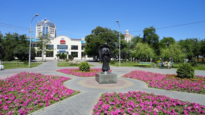 Monument in a park in Volgograd