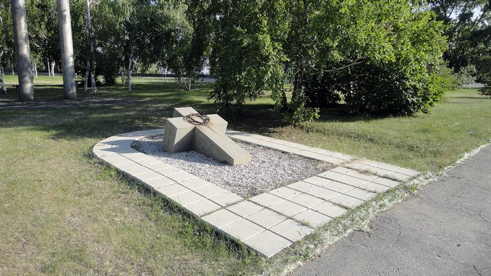 Monument with a crown of thorns in Volgograd