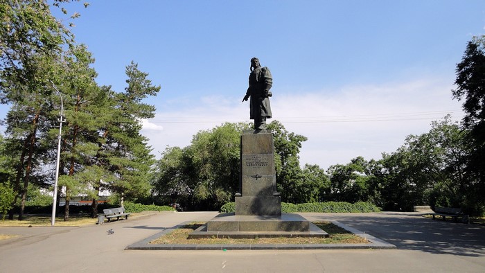 Monument to Pilot Alexander Pokryshkin in Volgograd