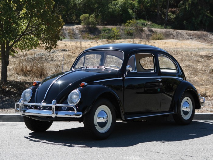 Black Volkswagen Beetle parked outdoors