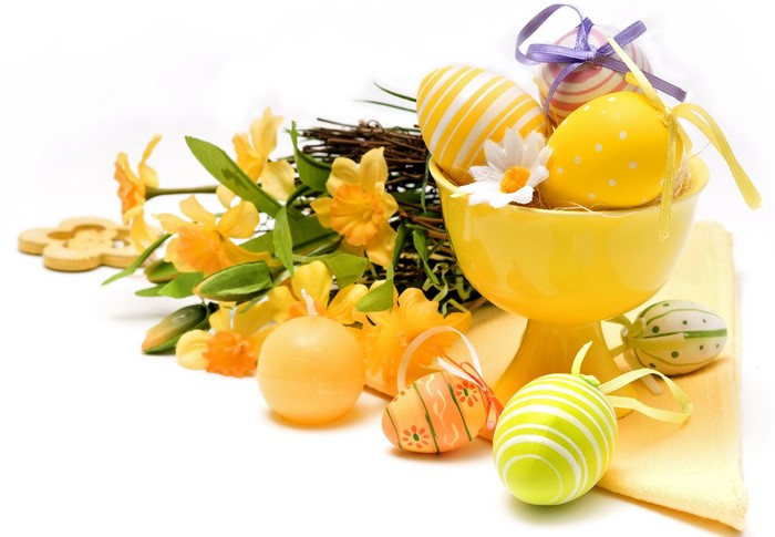 Easter Eggs and Daffodils