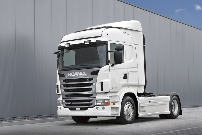 White Scania R440 Semi-truck