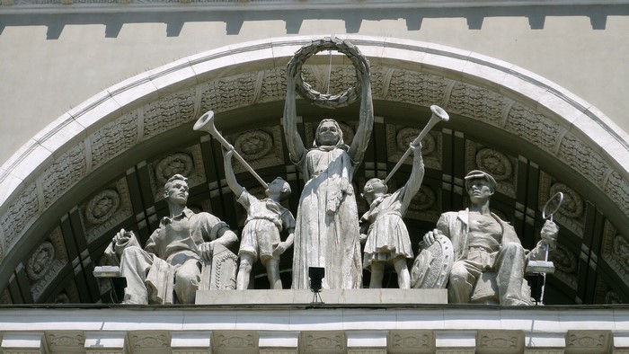 Sculptures on a building facade in Volgograd
