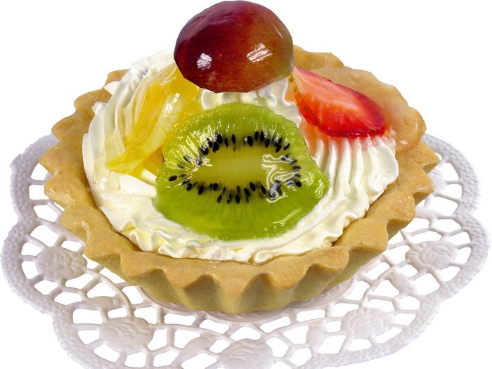Fruit tart with cream and berries