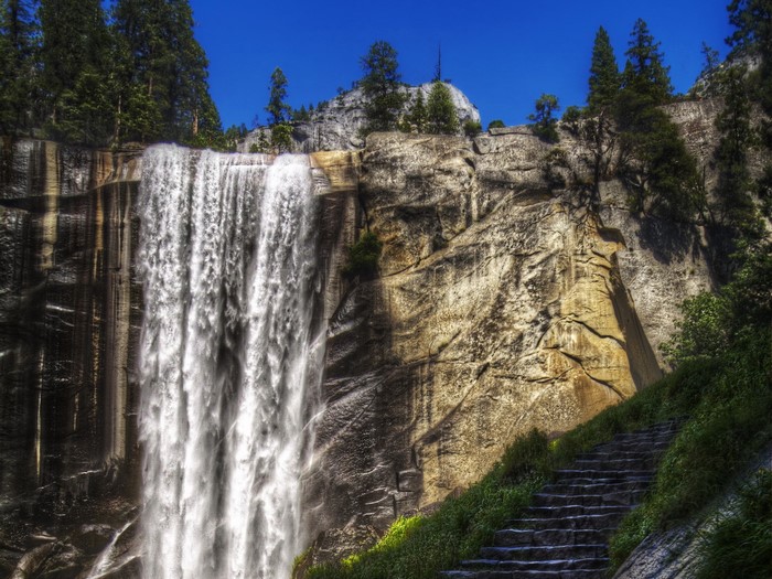 Vernal Fall Waterfall in Yosemite National Park, California