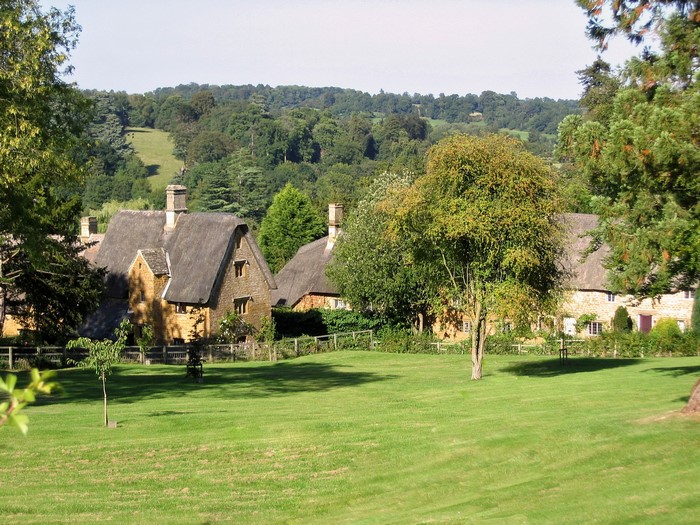 Thatched roof cottages in the English countryside