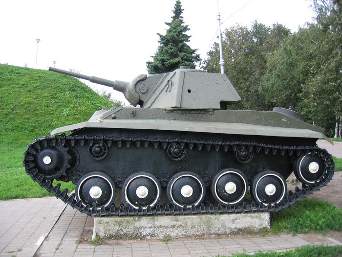 Soviet SU-76 self-propelled gun monument