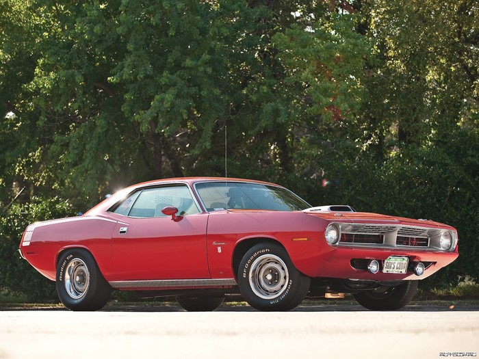 Red 1970 Plymouth Hemi Barracuda Gran Coupe