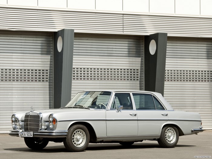 Silver Mercedes-Benz W108 Sedan