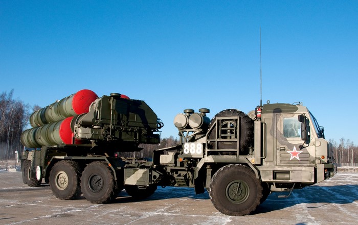 Russian S-400 missile launcher system