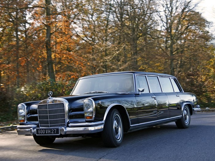 Black Mercedes-Benz 600 Pullman Limousine