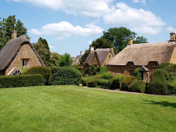 Thatched cottages in the United Kingdom