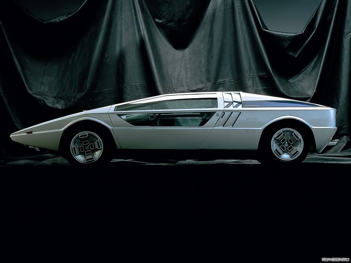 Maserati Boomerang concept car