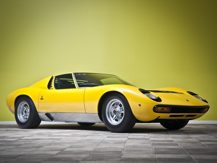 Yellow Lamborghini Miura P400 SV Prototipo 1971