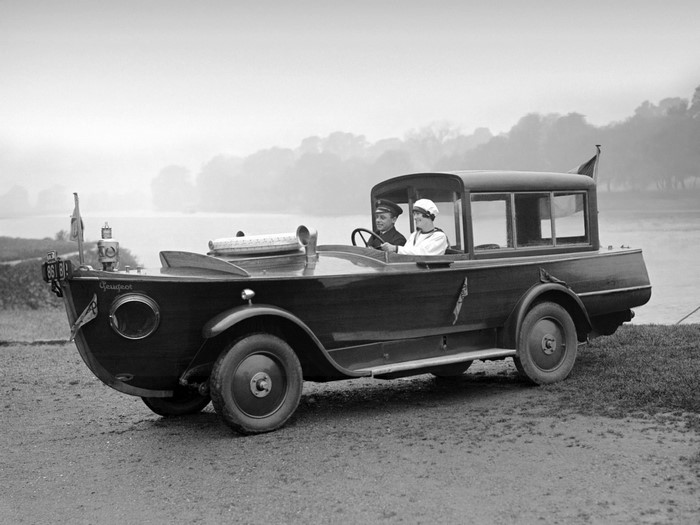 1925 Peugeot Amphibious Motorboat Car