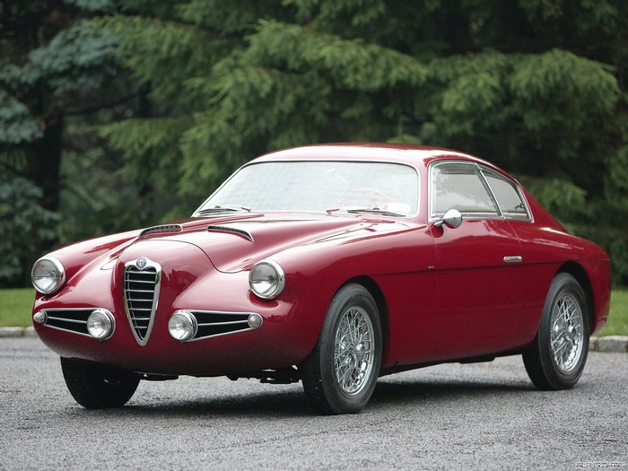 Red Alfa Romeo 6C 2500 Villa d'Este Coupe
