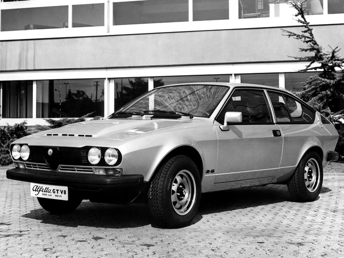 Alfa Romeo Alfetta GT V8 car