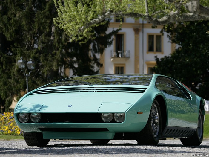 Bizzarrini concept car on display