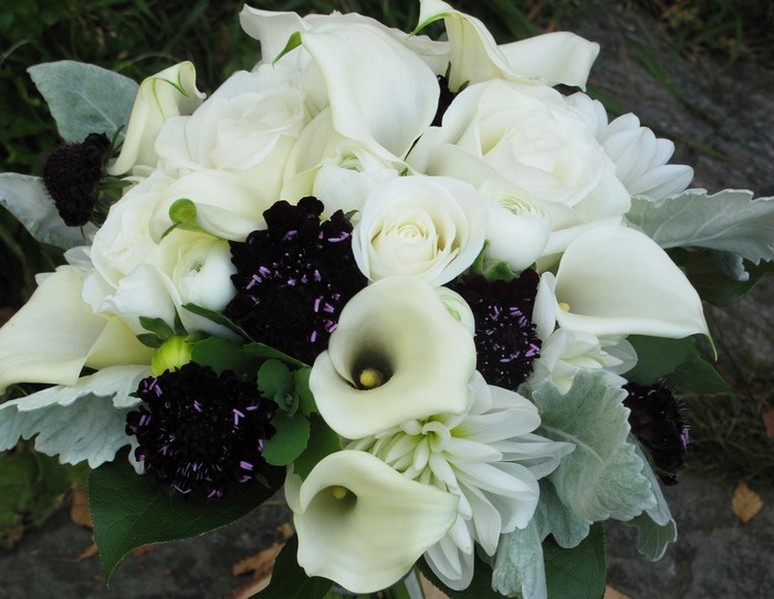 White and black floral bouquet